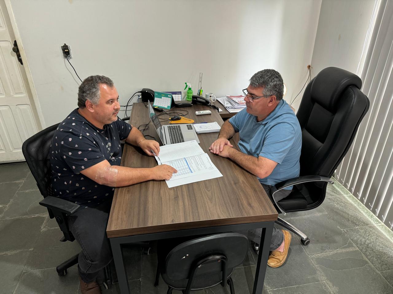 Secretaria de Administração encaminha projeto de implantação de energia solar que vai gerar economia de R$ 36 mil mensais nas repartições públicas