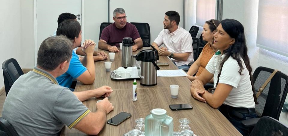 Imagem da notícia: Reunião debate como o Programa Reflorestar pode contribuir na formação de novas áreas de produção da Palmeira Juçara no município